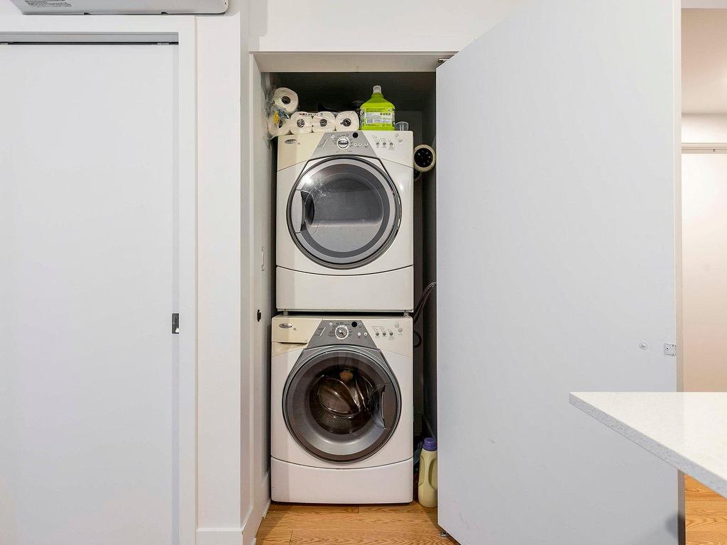 









2320


Rue Tupper

, 1109,
Montréal (Ville-Marie),




QC
H3H0B8

