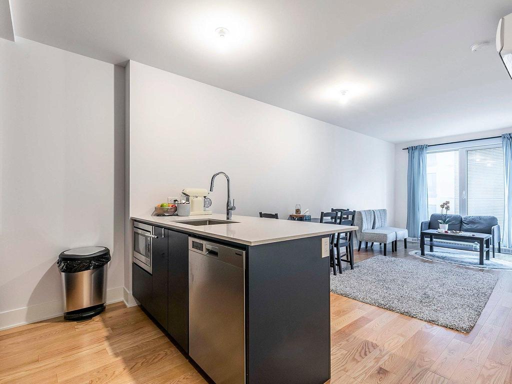 









2320


Rue Tupper

, 1109,
Montréal (Ville-Marie),




QC
H3H0B8

