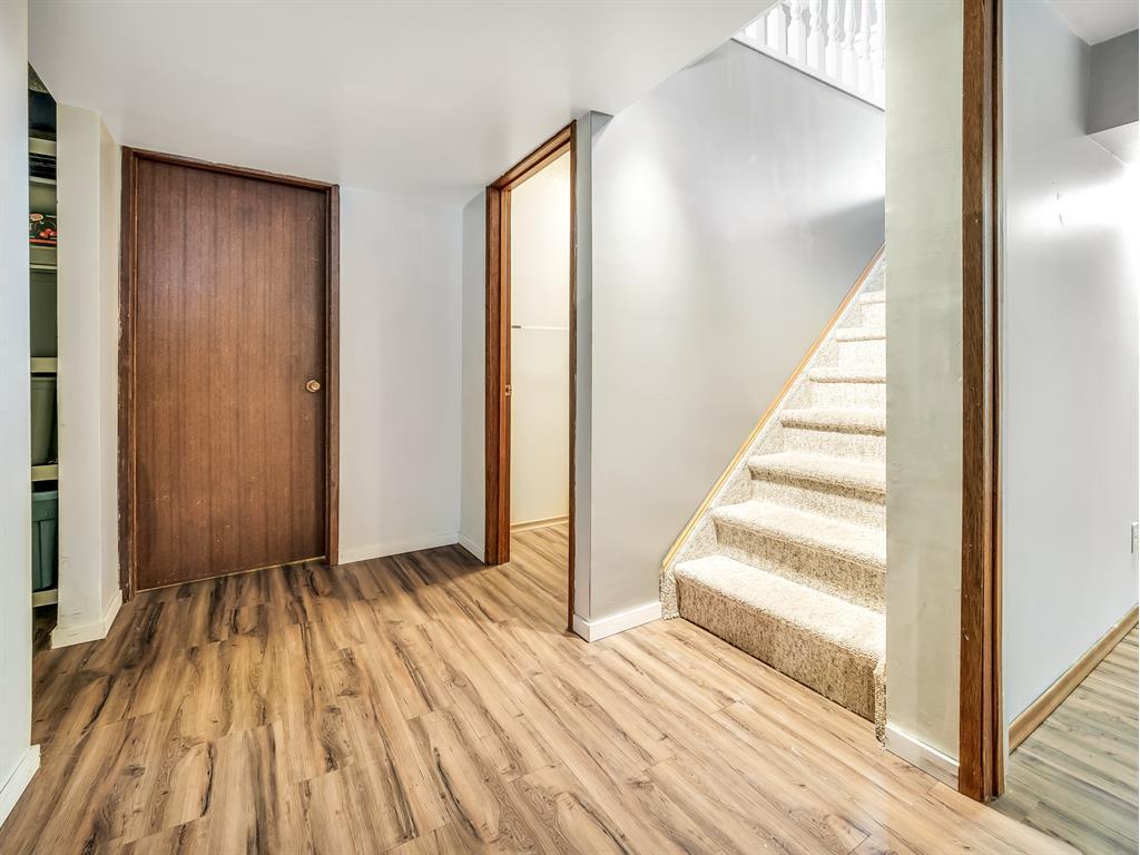 









11806


17

Avenue,
Blairmore,




AB
T0K0E0

