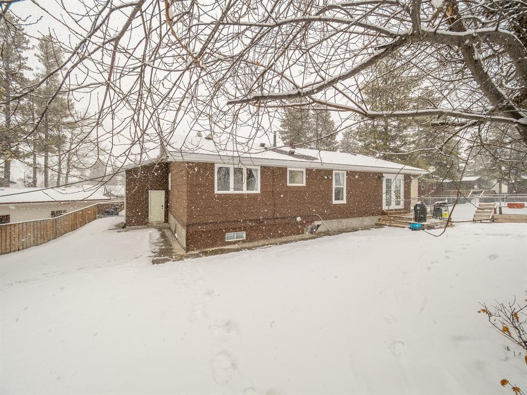 









11806


17

Avenue,
Blairmore,




AB
T0K0E0

