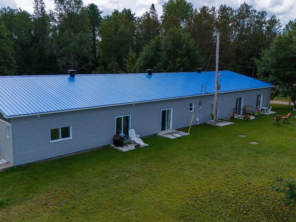









275


Route 117

,
Lac-Saguay,




QC
J0W1L0

