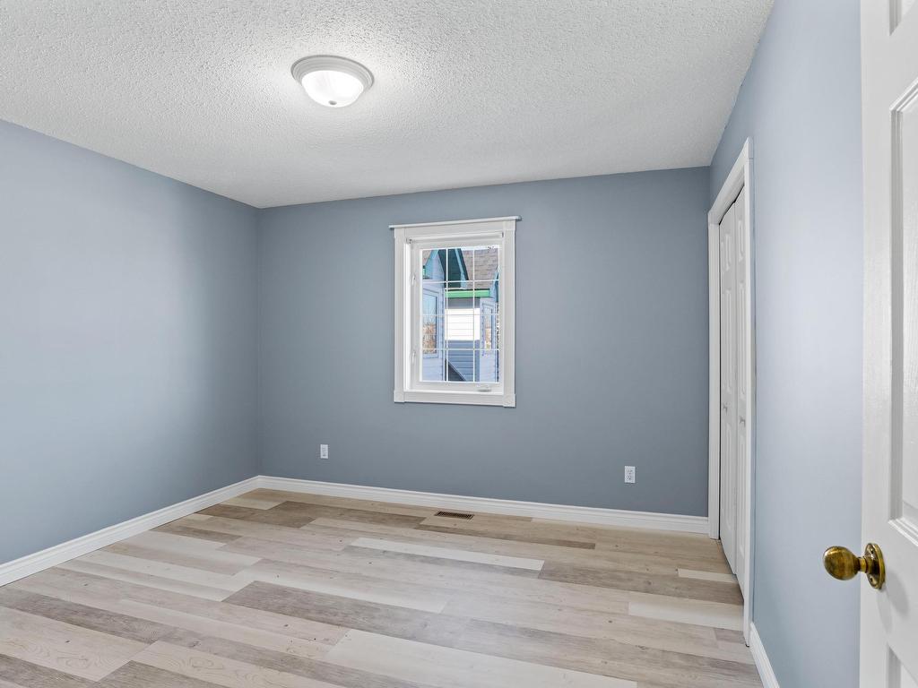 












1402 Horseshoe Bay ES

,
Cold Lake,




AB
T9M 1G8

