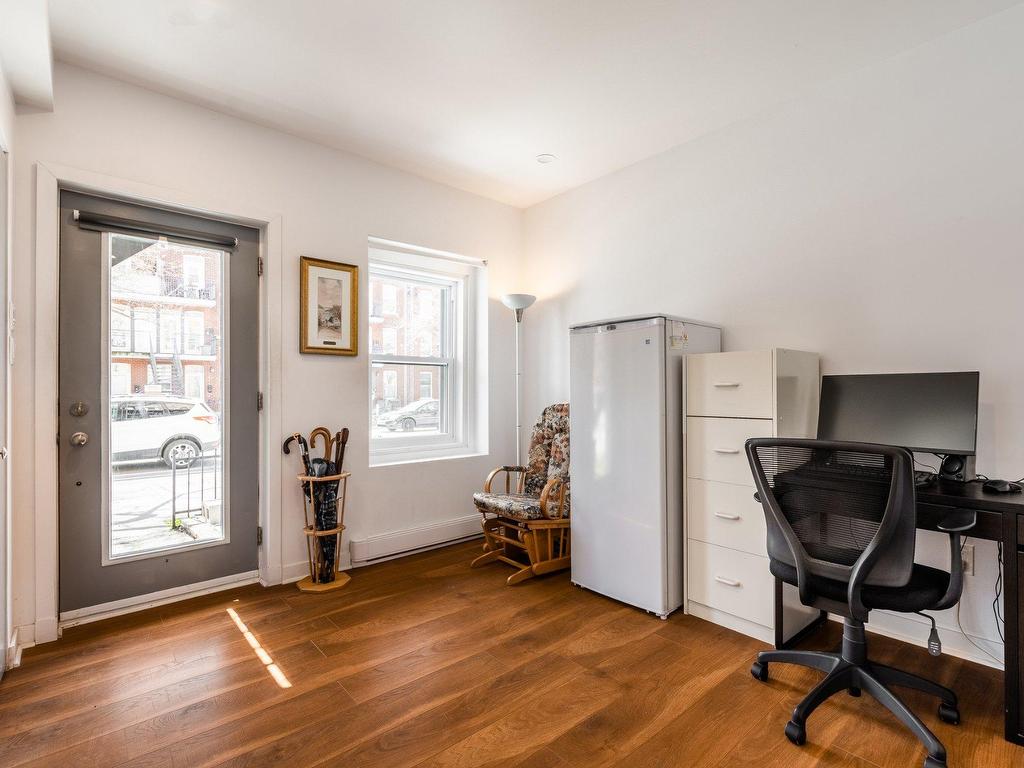 









6759


Rue St-Dominique

,
Montréal (Rosemont/La Petite-Patrie),




QC
H2S3B1

