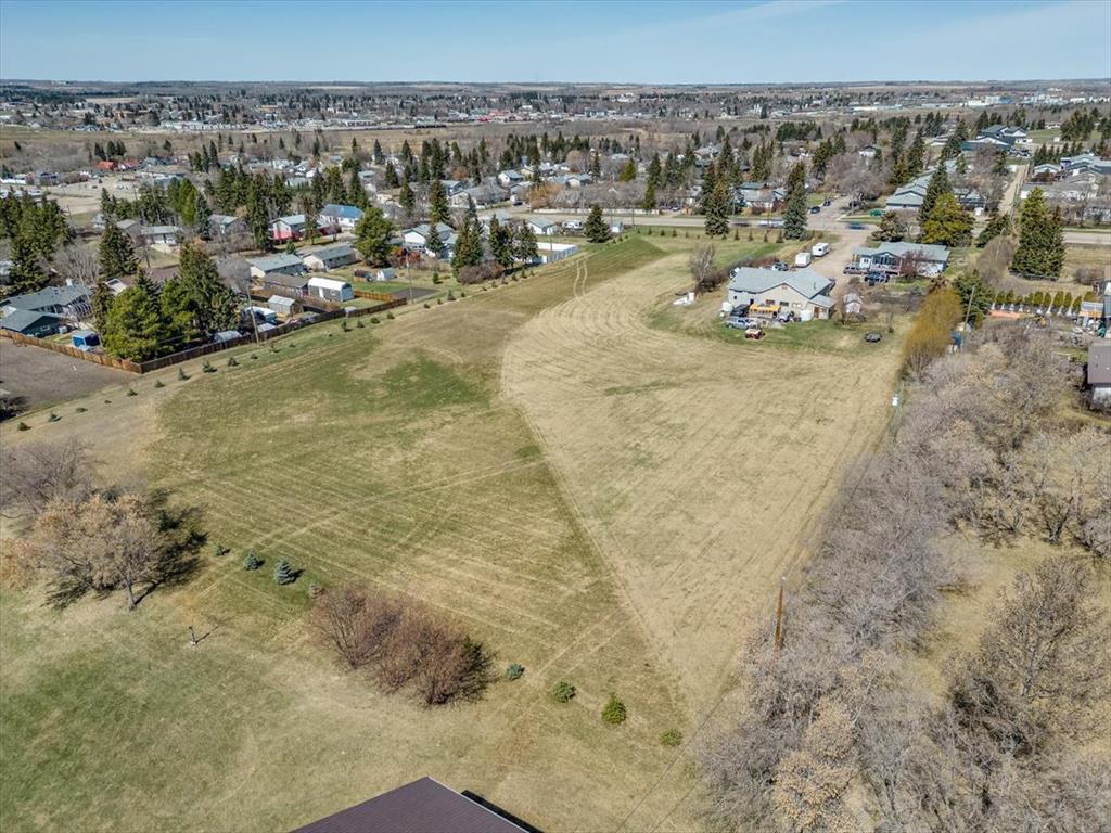 









4301


39

Avenue,
Ponoka,




AB
T4J 1A7


