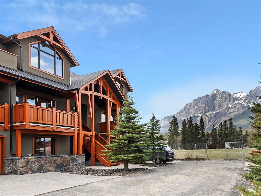 









702


4th

Street, 201,
Canmore,




AB
T1W2L4

