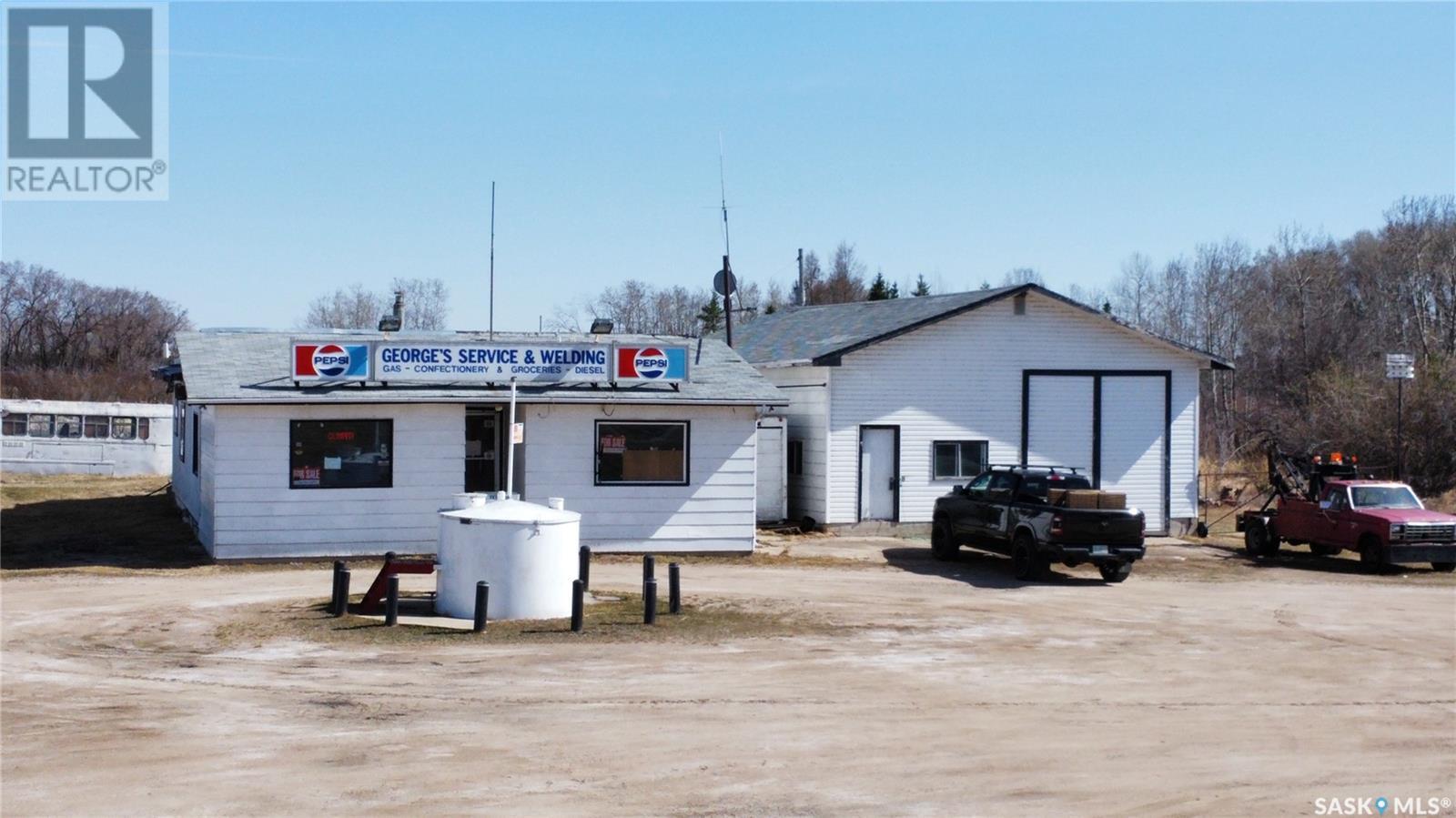 












Georges Service

,
Garden River Rm No. 490,




Saskatchewan
S0J0A0

