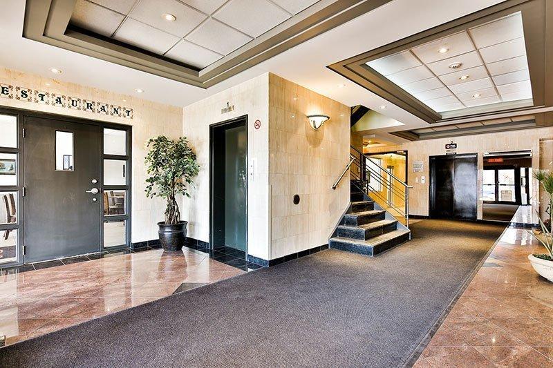 









365


Rue St-Jean

, 102,
Longueuil (Le Vieux-Longueuil),




QC
J4H2X7

