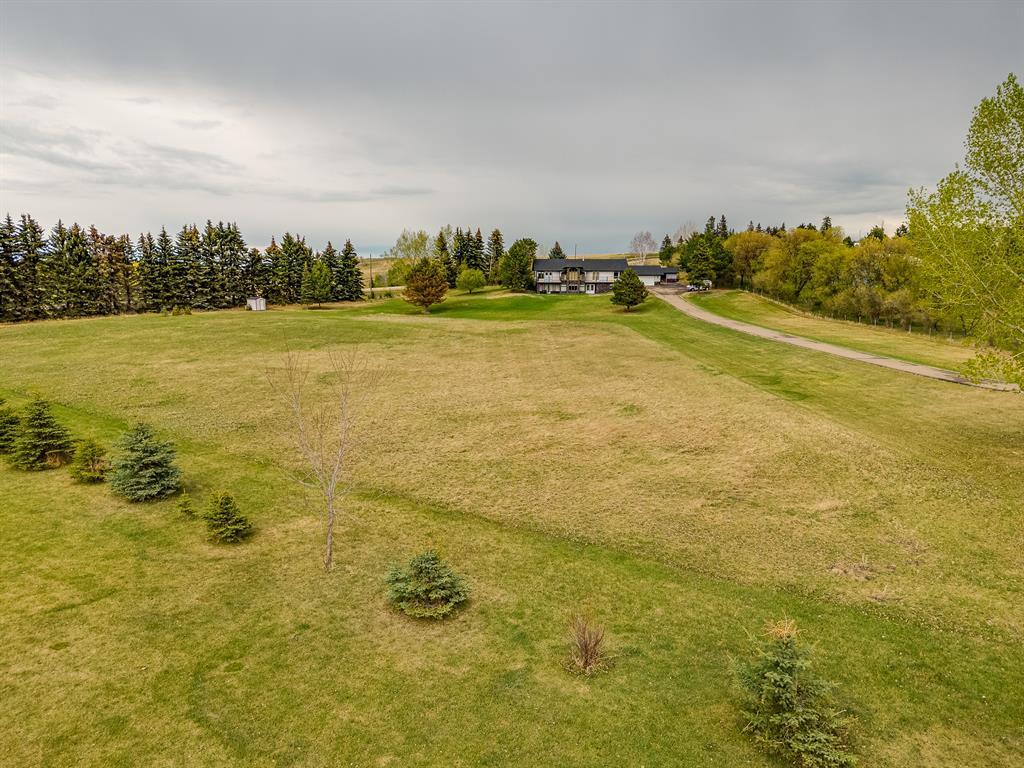 









27121


Township Road 402

, 9,
Rural Lacombe County,




AB
T4L 2N1

