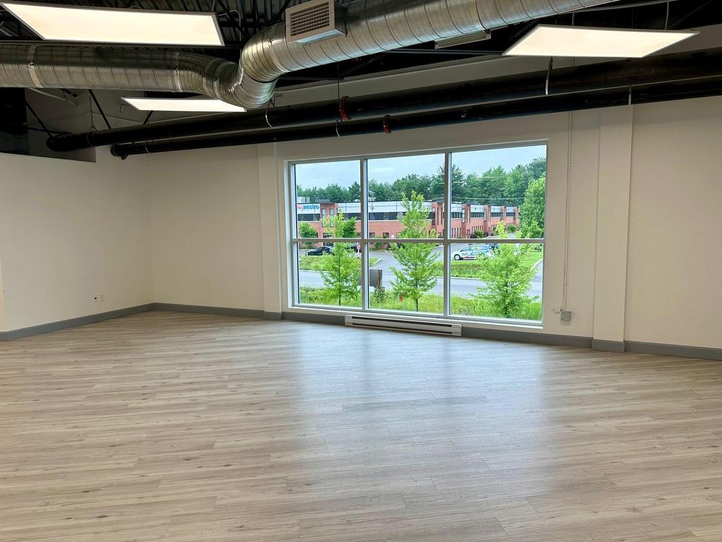 









49


Rue Émilien-Marcoux

, 200,
Blainville,




QC
J7J0B4

