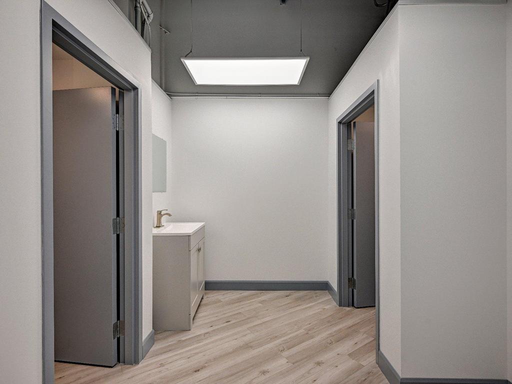 









49


Rue Émilien-Marcoux

, 200,
Blainville,




QC
J7J0B4

