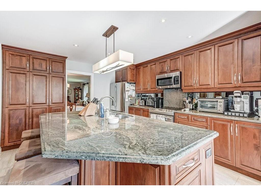 









406


Maple Grove

Drive,
Oakville,




ON
L6J 4V7

