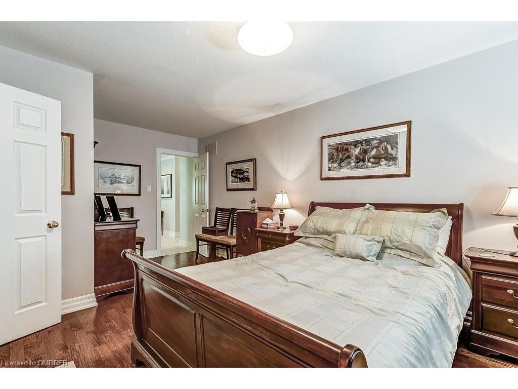 









406


Maple Grove

Drive,
Oakville,




ON
L6J 4V7

