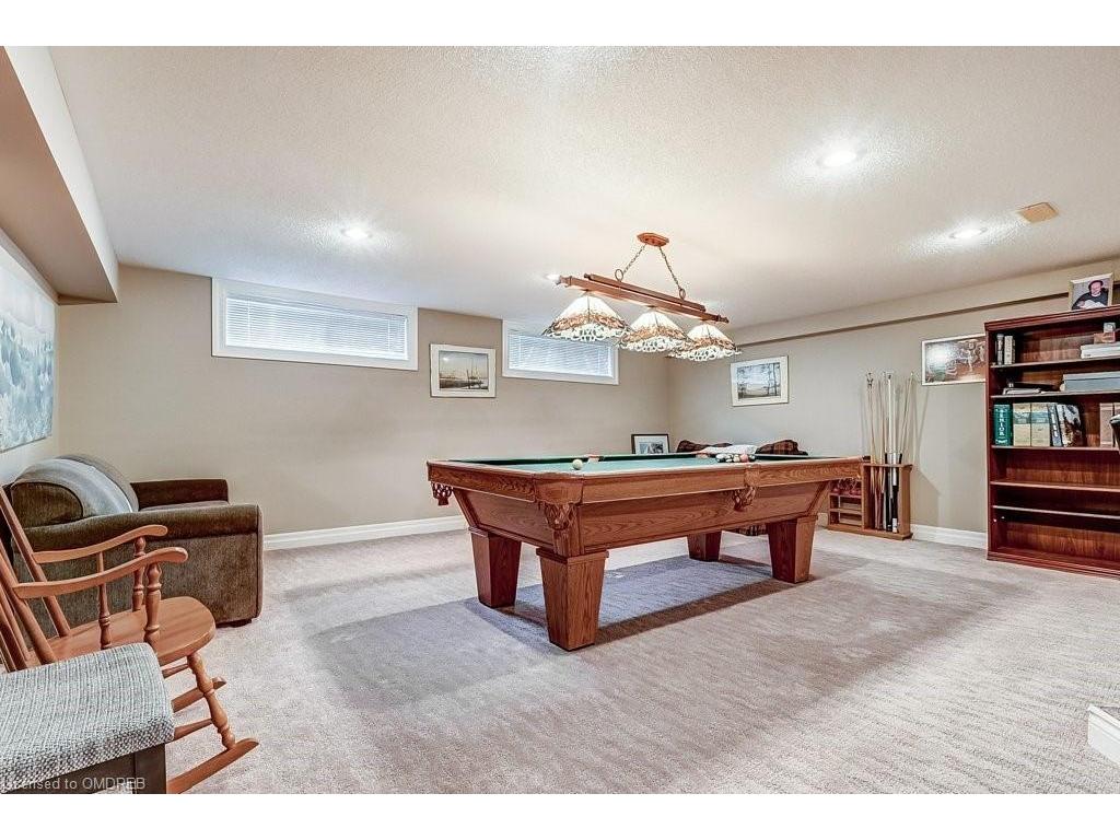 









406


Maple Grove

Drive,
Oakville,




ON
L6J 4V7

