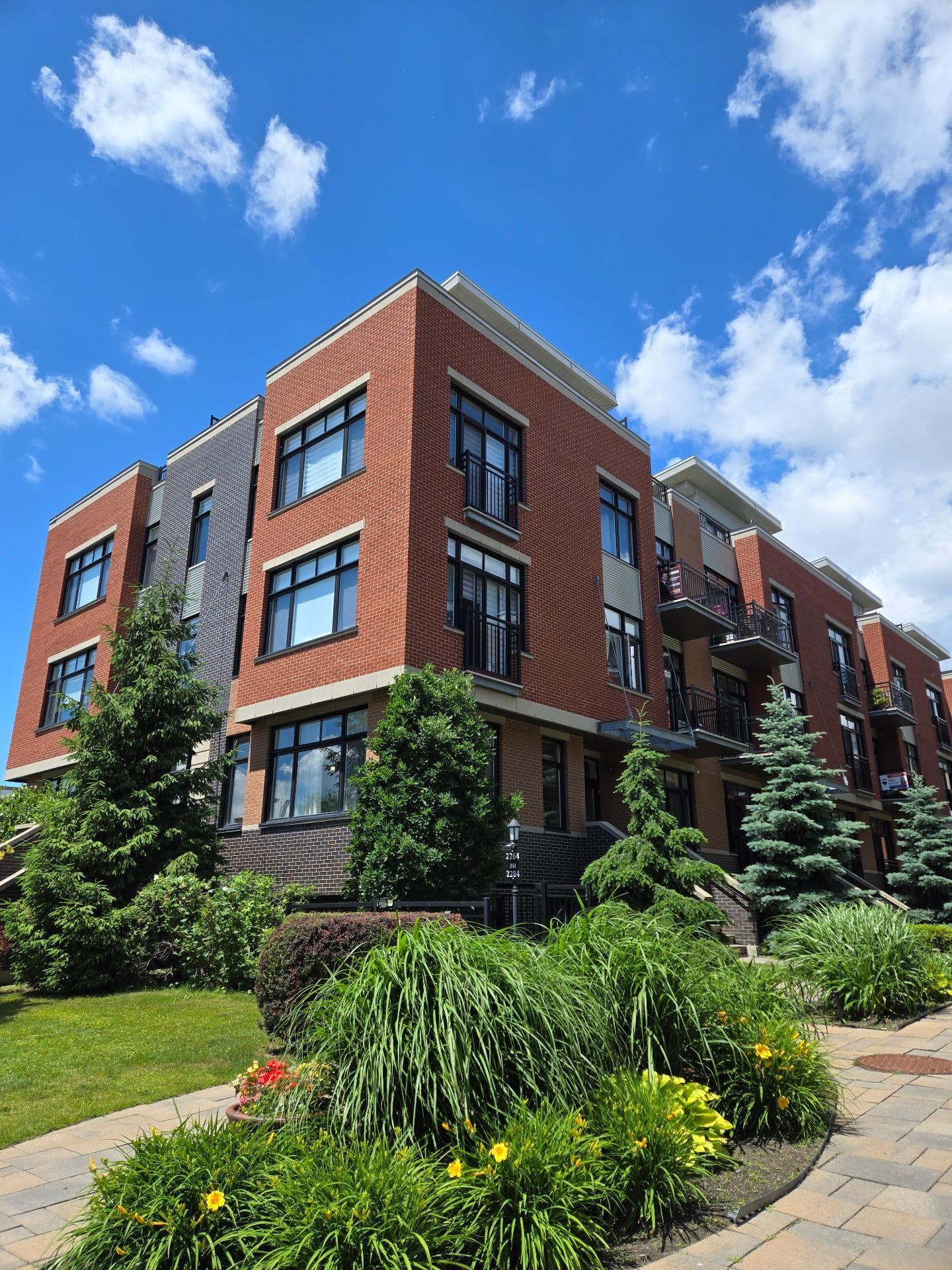 









4650


Boul. des Laurentides

, 350A,
Laval (Vimont),




QC
H7K2J4

