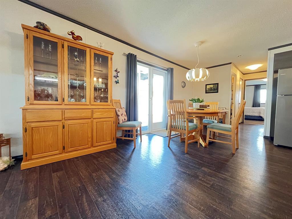 









5025


Applewood

Road,
Coaldale,




AB
T1M 0C6

