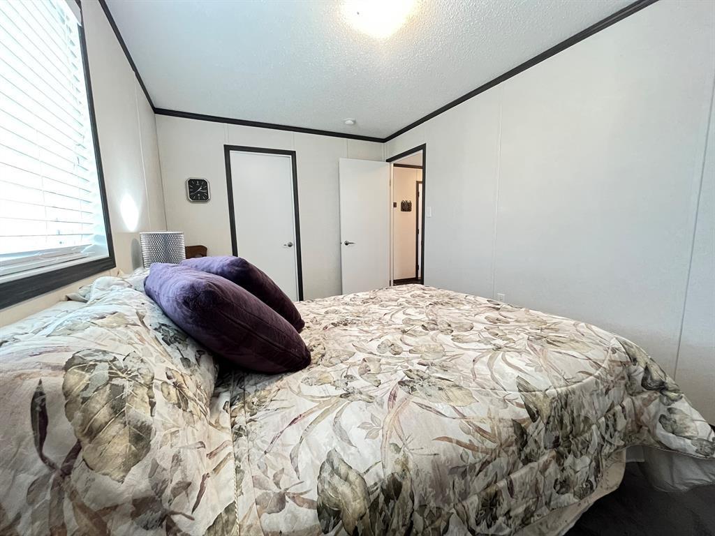 









5025


Applewood

Road,
Coaldale,




AB
T1M 0C6

