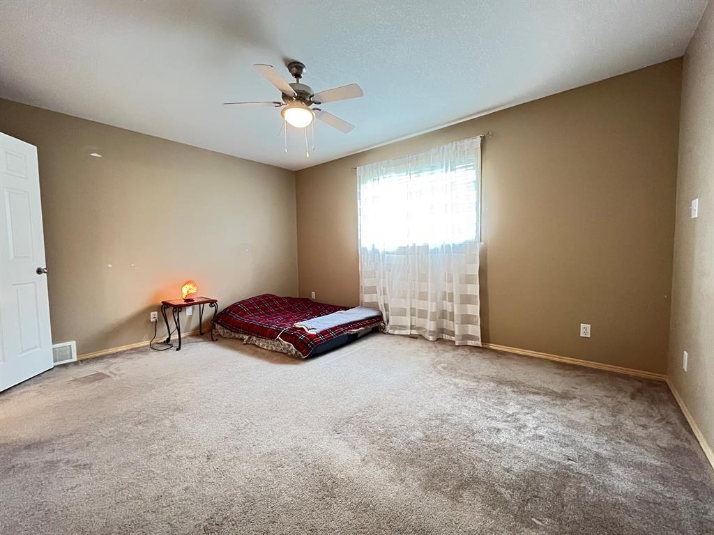 









325


Red Crow

Boulevard West,
Lethbridge,




AB
T1K 7J7

