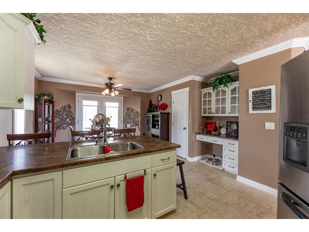 









200


Mackay

Crescent,
Hinton,




AB
T7V 2C8


