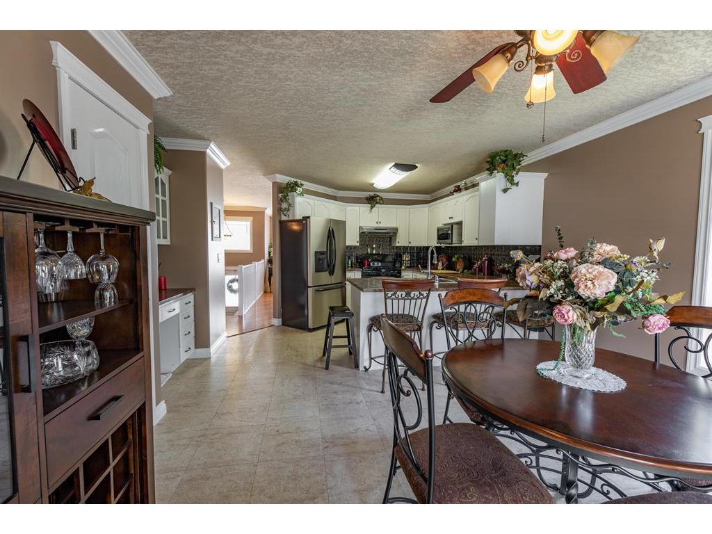 









200


Mackay

Crescent,
Hinton,




AB
T7V 2C8

