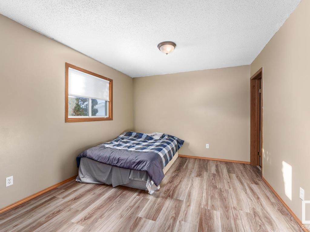 












4 9 Street CL

,
Cold Lake,




AB
T9M 1K1

