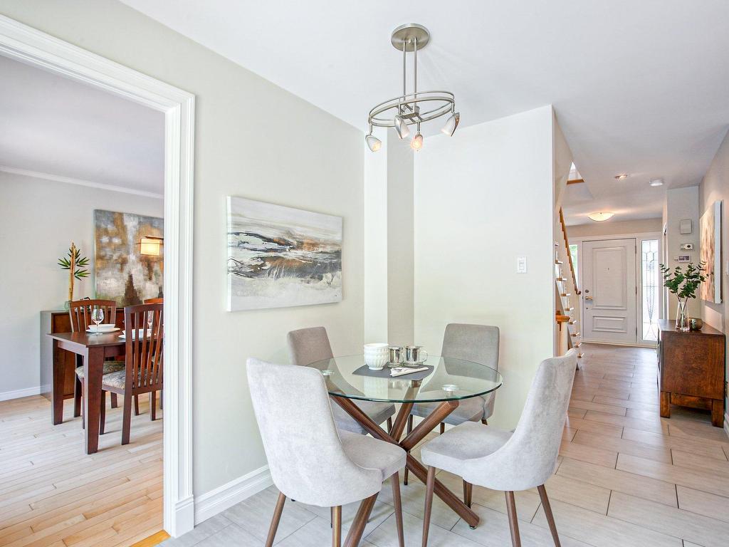 









328


Rue Kéroack

,
Saint-Bruno-de-Montarville,




QC
J3V5S1


