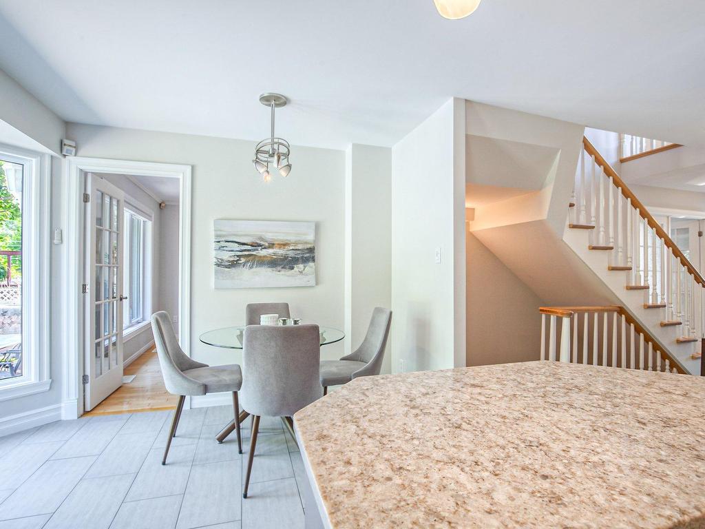 









328


Rue Kéroack

,
Saint-Bruno-de-Montarville,




QC
J3V5S1

