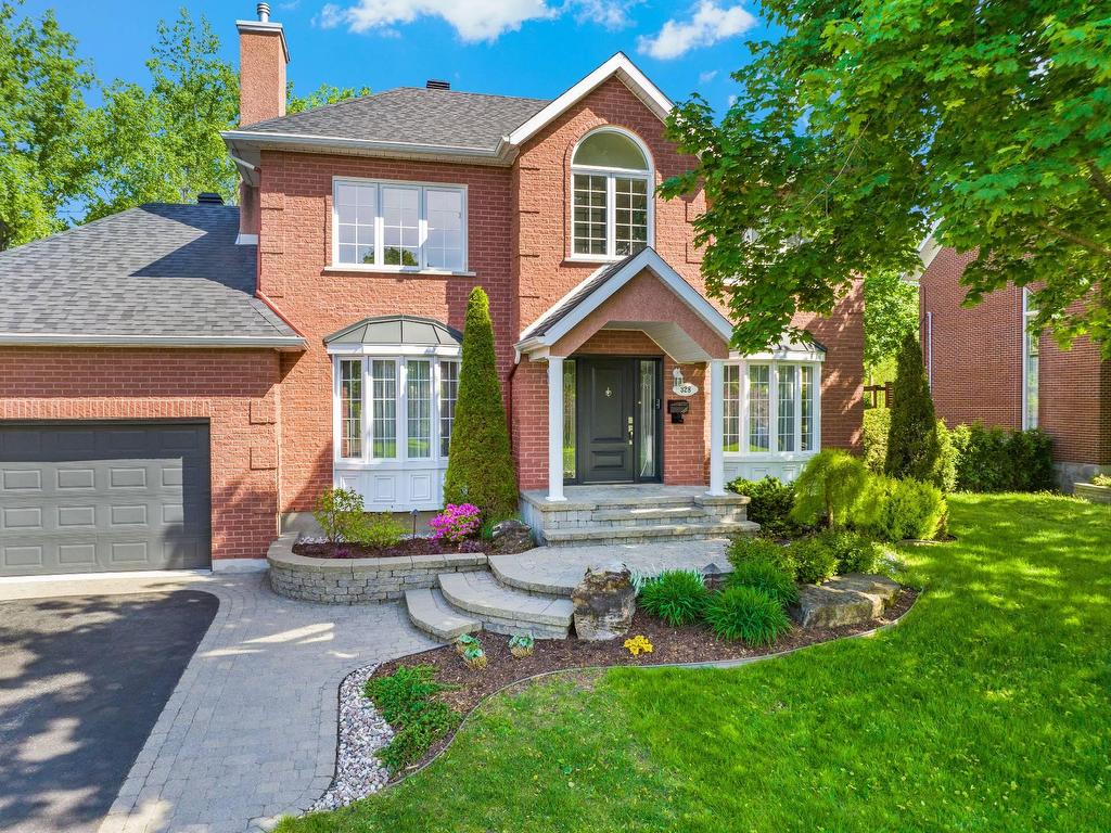 









328


Rue Kéroack

,
Saint-Bruno-de-Montarville,




QC
J3V5S1

