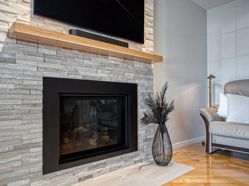 









328


Rue Kéroack

,
Saint-Bruno-de-Montarville,




QC
J3V5S1

