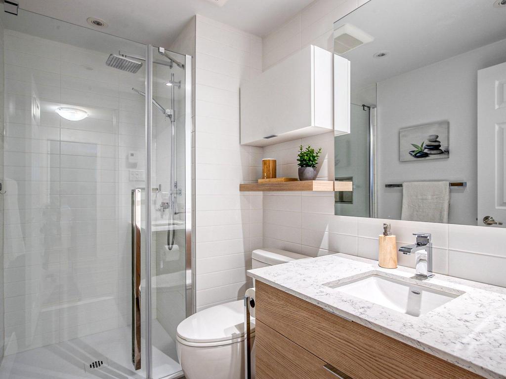 









328


Rue Kéroack

,
Saint-Bruno-de-Montarville,




QC
J3V5S1

