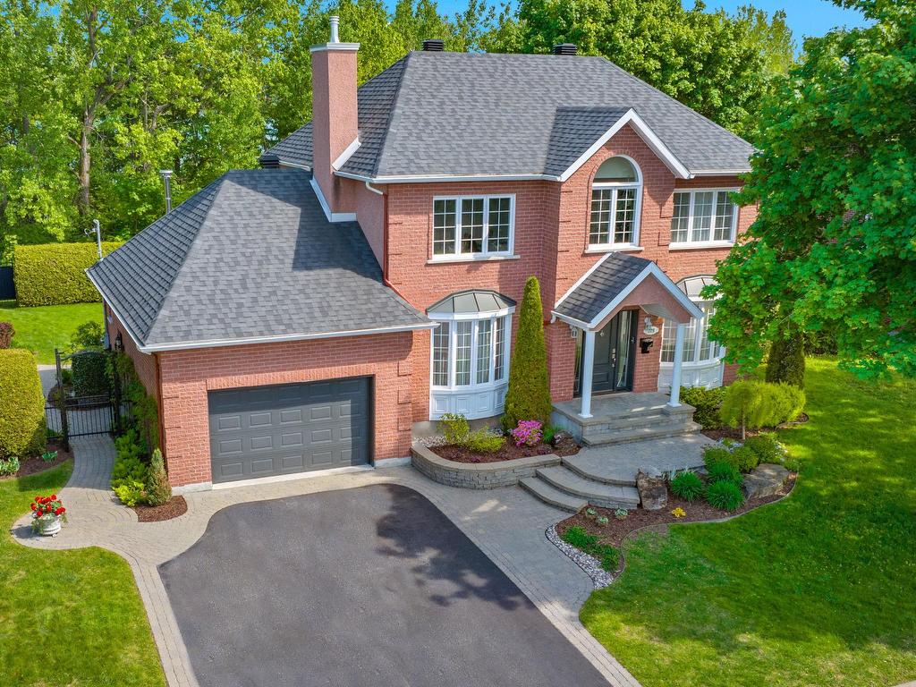 









328


Rue Kéroack

,
Saint-Bruno-de-Montarville,




QC
J3V5S1

