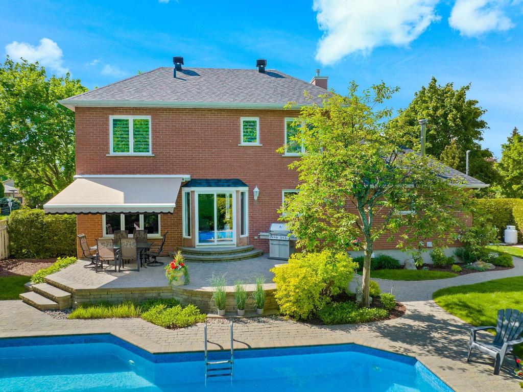 









328


Rue Kéroack

,
Saint-Bruno-de-Montarville,




QC
J3V5S1

