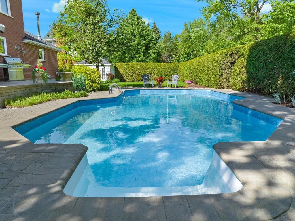 









328


Rue Kéroack

,
Saint-Bruno-de-Montarville,




QC
J3V5S1

