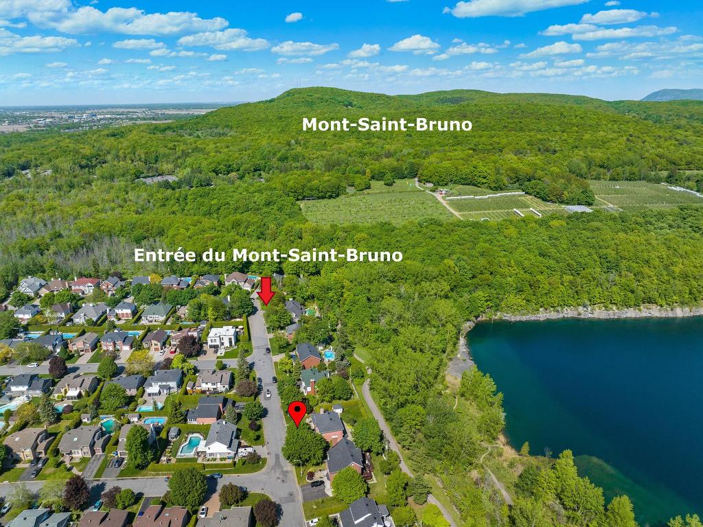 









328


Rue Kéroack

,
Saint-Bruno-de-Montarville,




QC
J3V5S1

