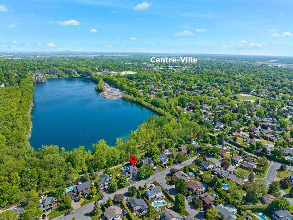 









328


Rue Kéroack

,
Saint-Bruno-de-Montarville,




QC
J3V5S1

