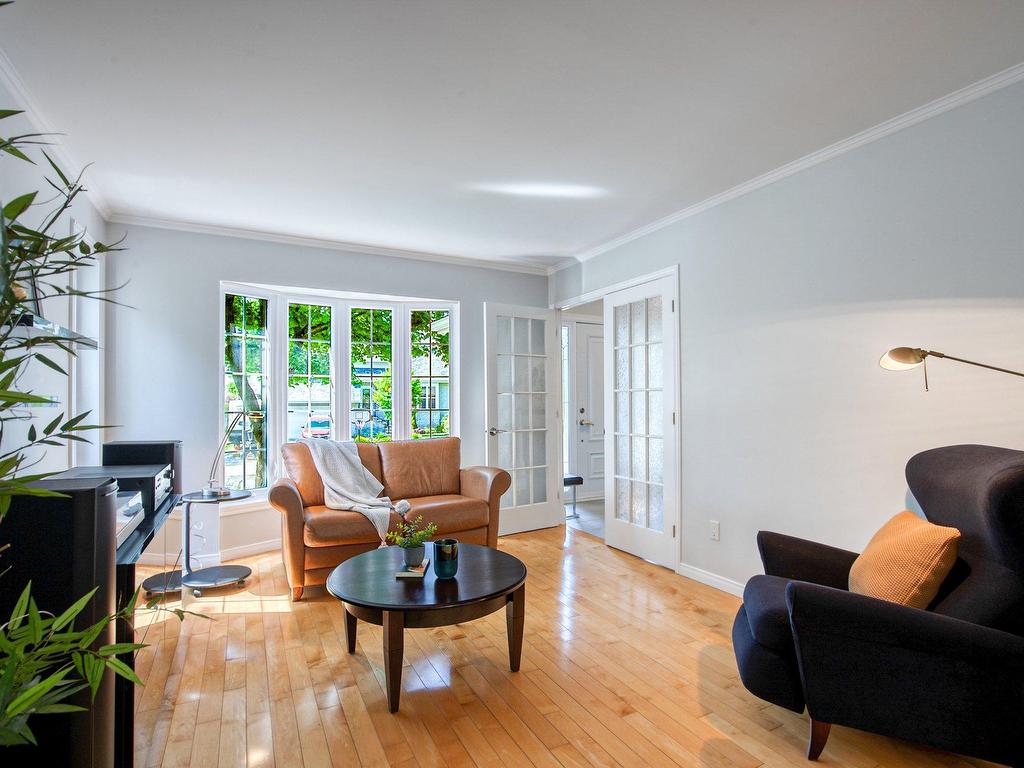 









328


Rue Kéroack

,
Saint-Bruno-de-Montarville,




QC
J3V5S1


