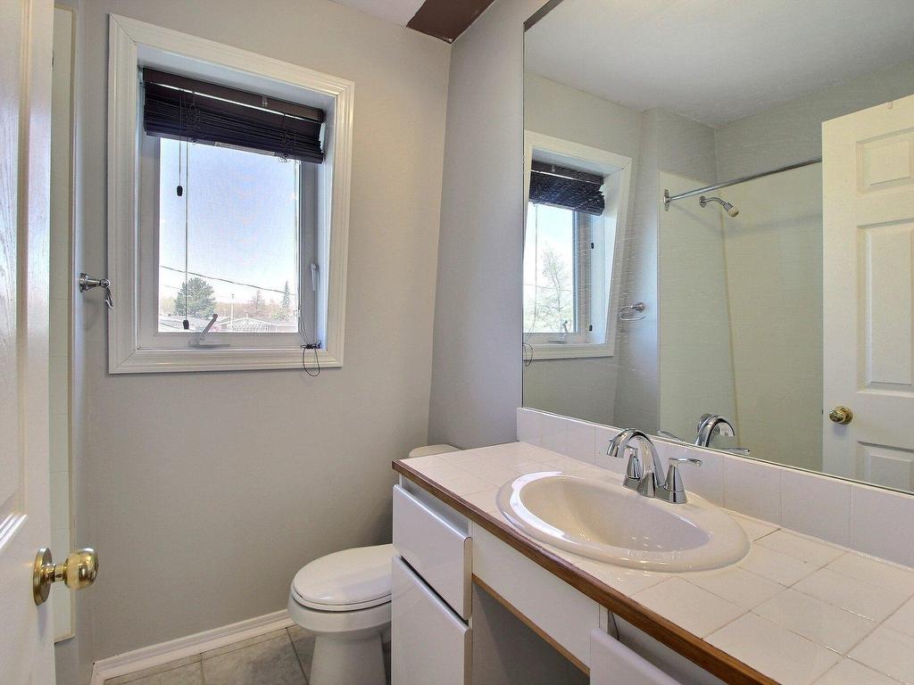 









37


Place Noyelle

,
Lebel-sur-Quévillon,




QC
J0Y1X0

