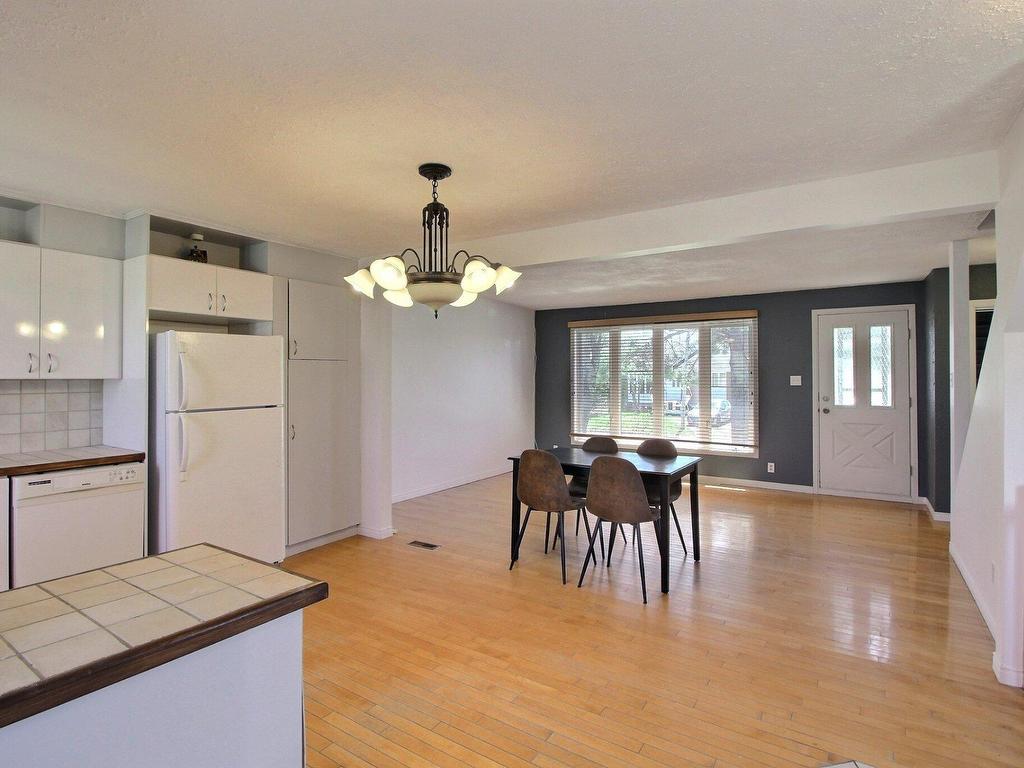 









37


Place Noyelle

,
Lebel-sur-Quévillon,




QC
J0Y1X0

