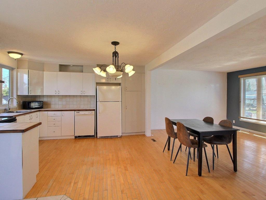 









37


Place Noyelle

,
Lebel-sur-Quévillon,




QC
J0Y1X0


