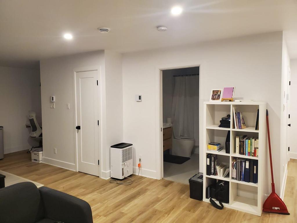 









4328


Rue Forester

,
Longueuil (Saint-Hubert),




QC
J3Y1W5

