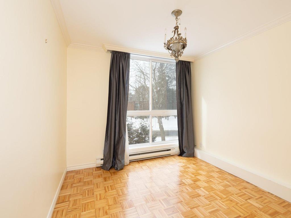 









5665Z


Ch. Merrimac

,
Côte-Saint-Luc,




QC
H4W1S5

