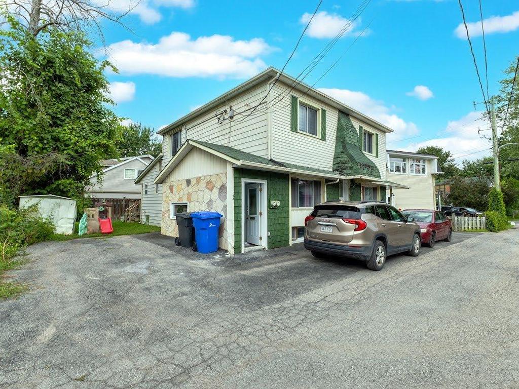 









2

 - 2B


Imp. Alfred

,
Pincourt,




QC
J7W5B3

