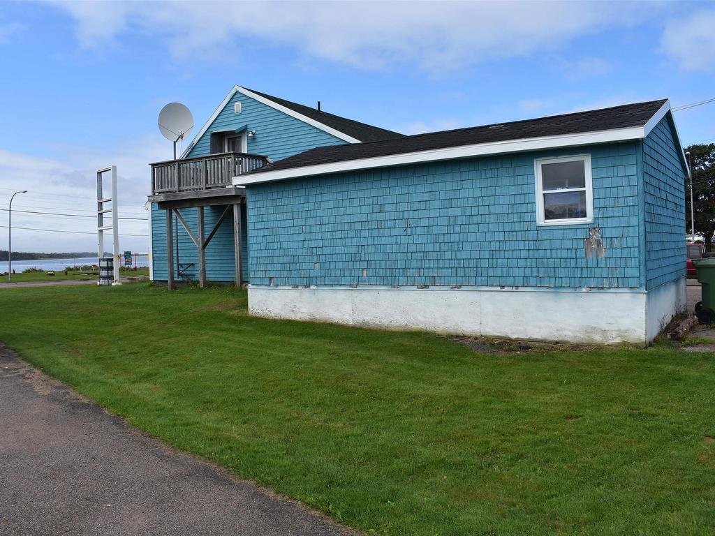 












5567 St. Peters Road

,
St. Peter's Harbour,




PE
C0A 2A0

