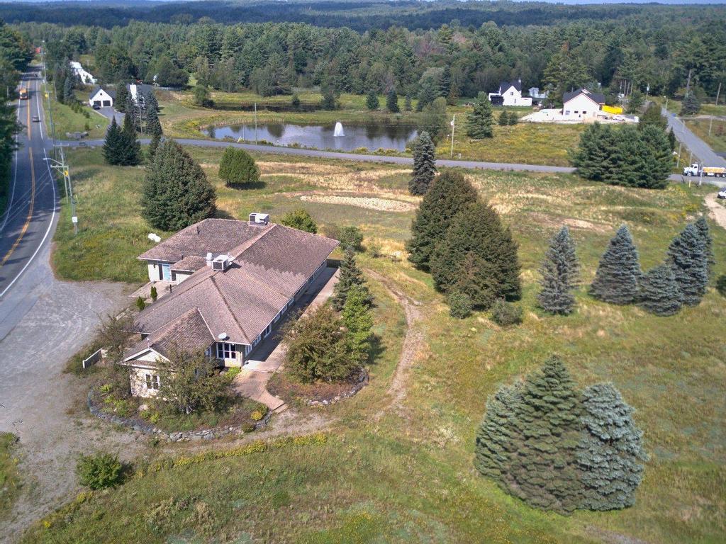 









710


Ch. Lakeside

,
Lac-Brome,




QC
J0E1R0

