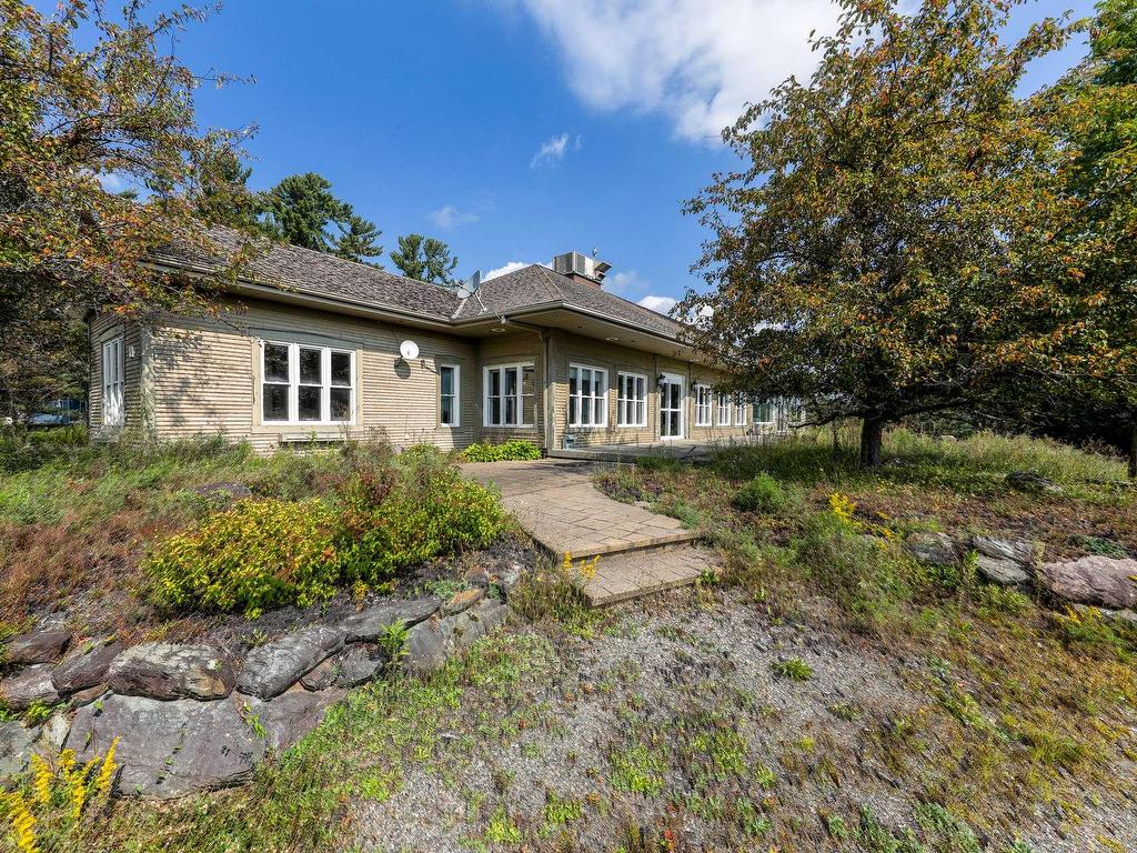 









710


Ch. Lakeside

,
Lac-Brome,




QC
J0E1R0

