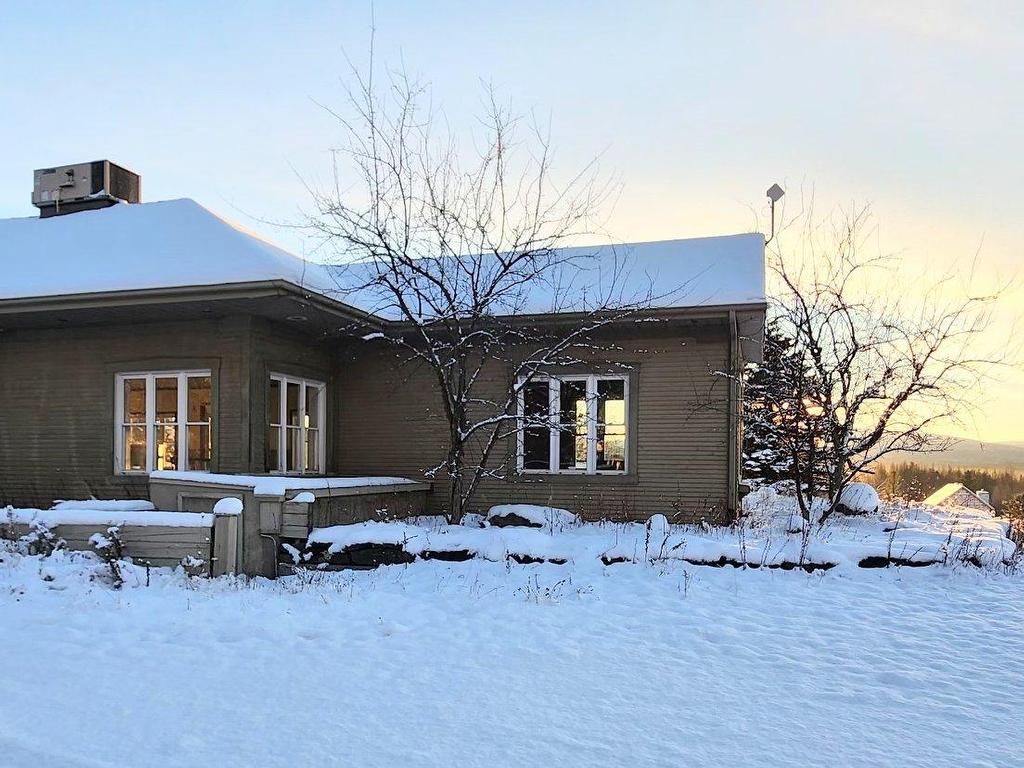 









710


Ch. Lakeside

,
Lac-Brome,




QC
J0E1R0

