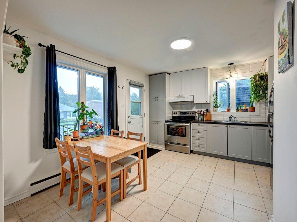 









43

 - 45


Rue St-Jacques E.

,
Sainte-Thérèse,




QC
J8X0B6

