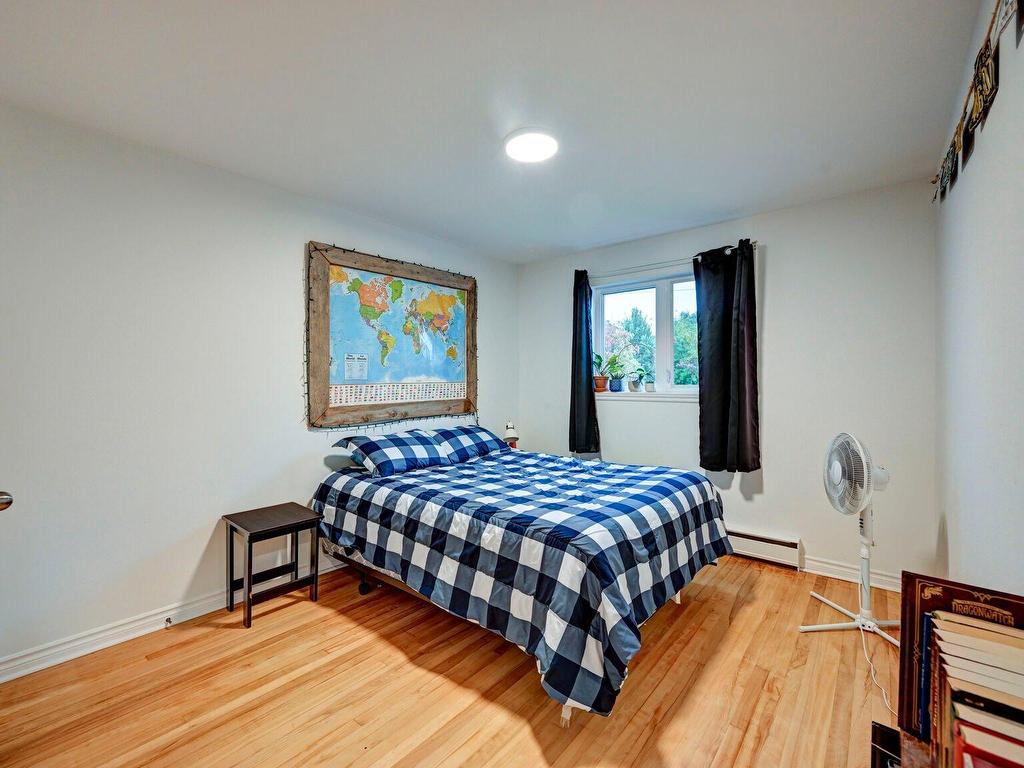 









43

 - 45


Rue St-Jacques E.

,
Sainte-Thérèse,




QC
J8X0B6

