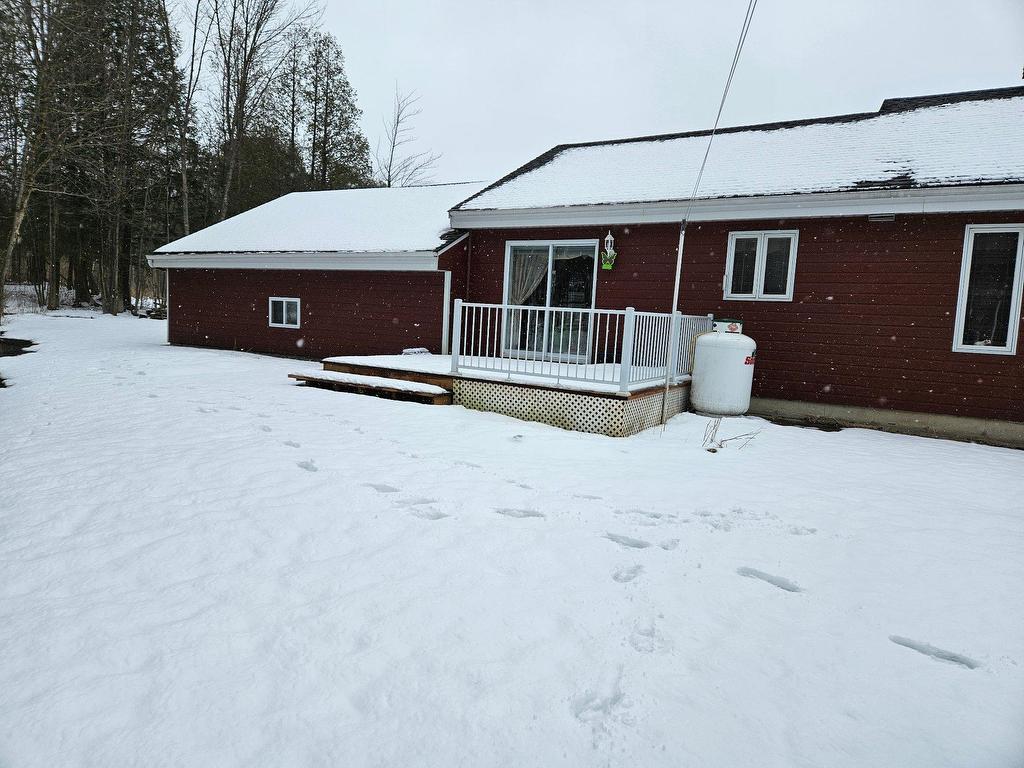 









77


Rue des Cèdres

,
Val-des-Sources,




QC
J1T4S1

