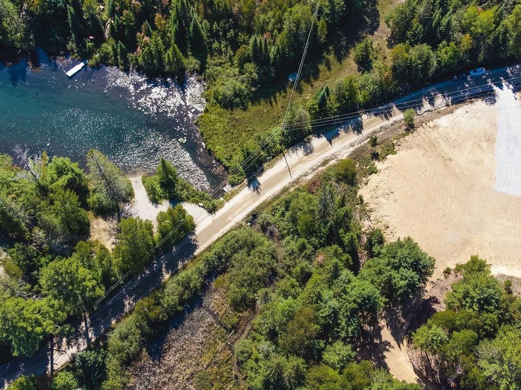 












Ch. du Lac-Clark

,
Otter Lake,







QC
J0X2P0

