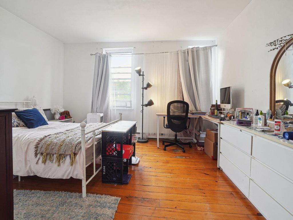 









2455

 - 2459


Rue Notre-Dame O.

,
Montréal (Le Sud-Ouest),




QC
H3J1N6

